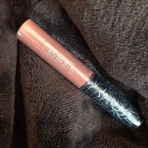 NWT Kat Von D liquid lipstick in Ludwig